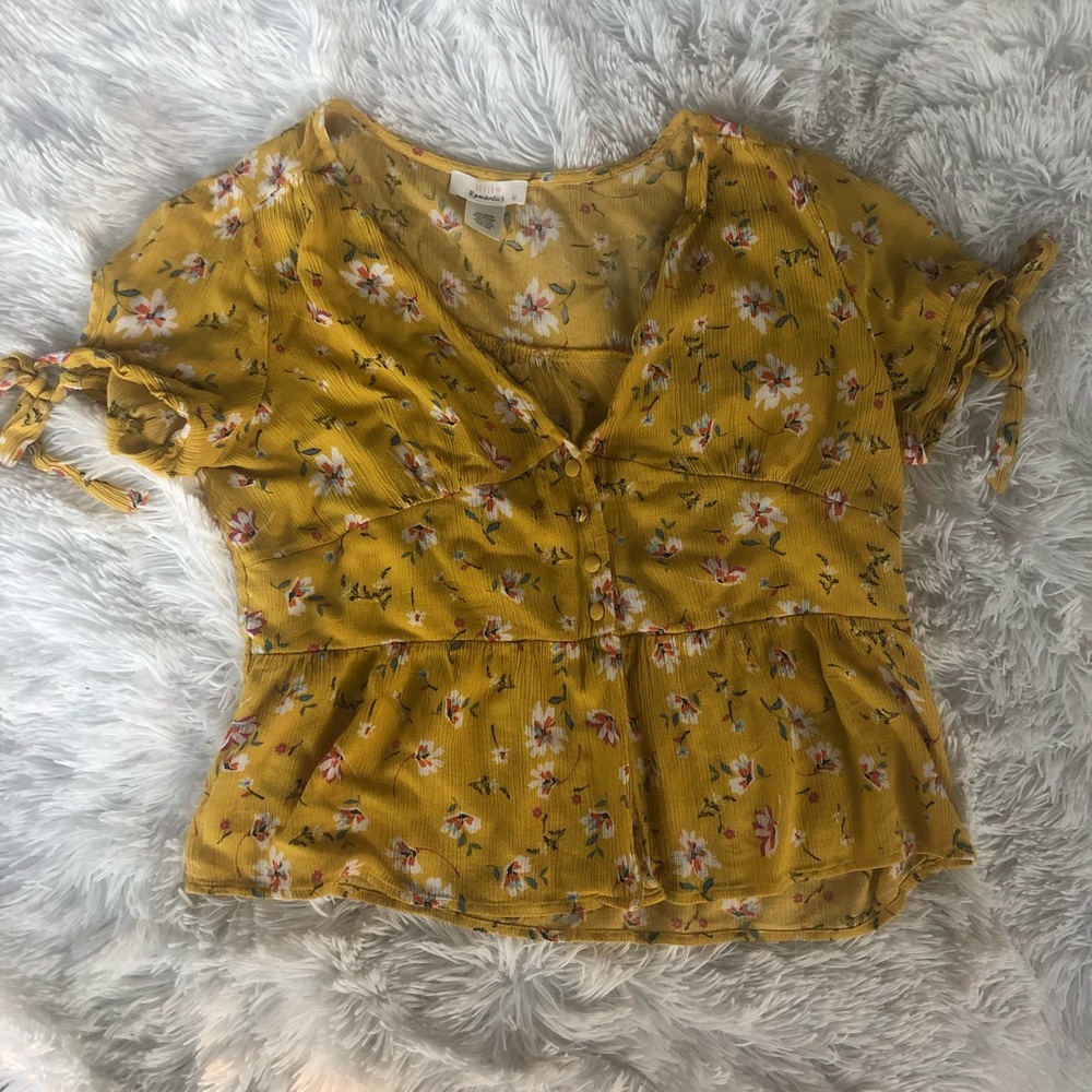 Urban romantics shirt size large